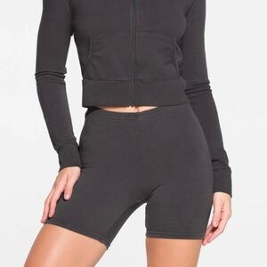 skims outdoor bike shorts in ash grey